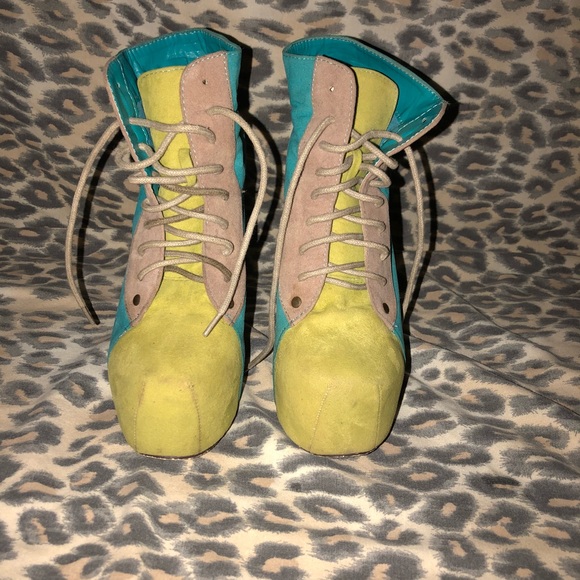 Teal & Like Boot Heels Size 7 - Picture 2 of 2